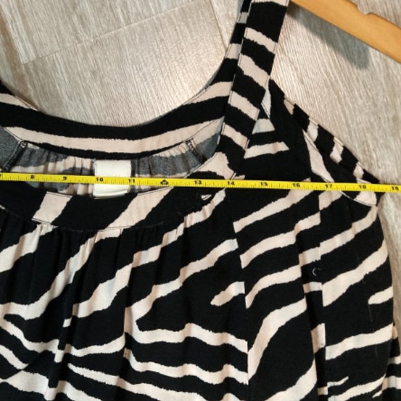 H&M Zebra Dress - Picture 4 of 5